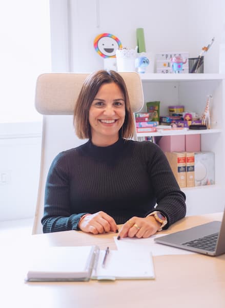 jennifer rojas pedagoga y trabajadora social